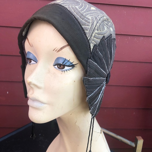 Handmade Cloche hat - Picture 8 of 9